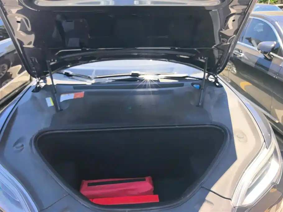Tesla Model S 2016 — фото 10