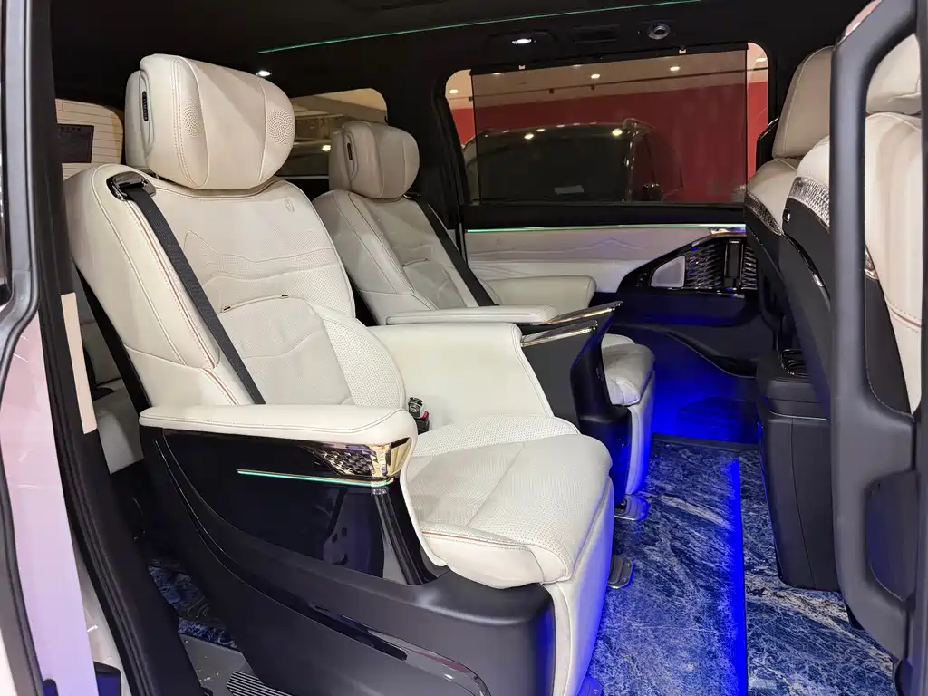 GAC Trumpchi M8 2023 — фото 15