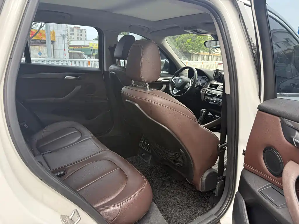 BMW X1 2018 — фото 10