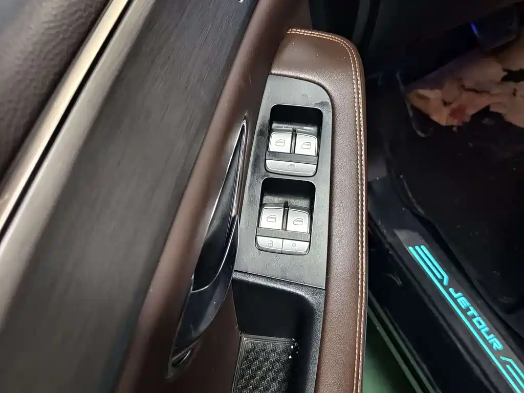 Jetour X90 PLUS 2022 — фото 10