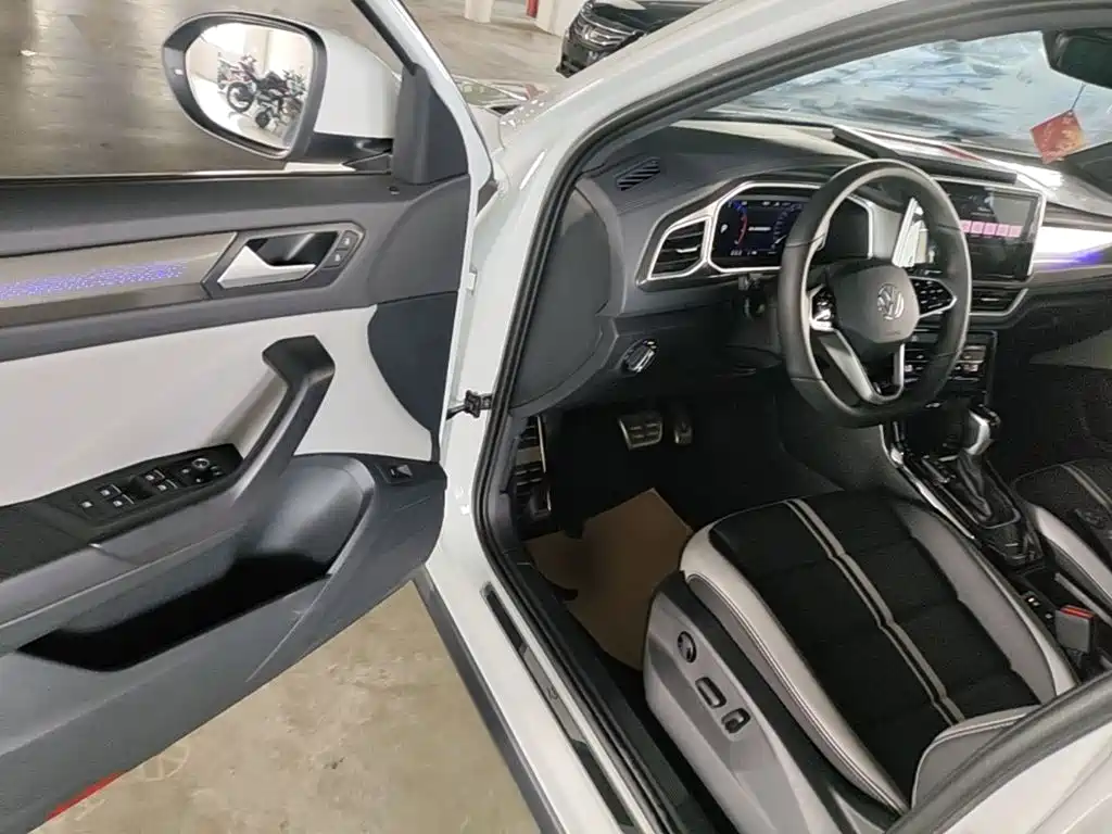 Volkswagen T-Roc 2025 — фото 16