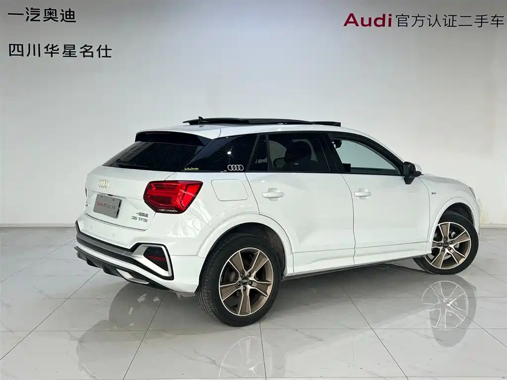 Audi Q2L 2023 — фото 4