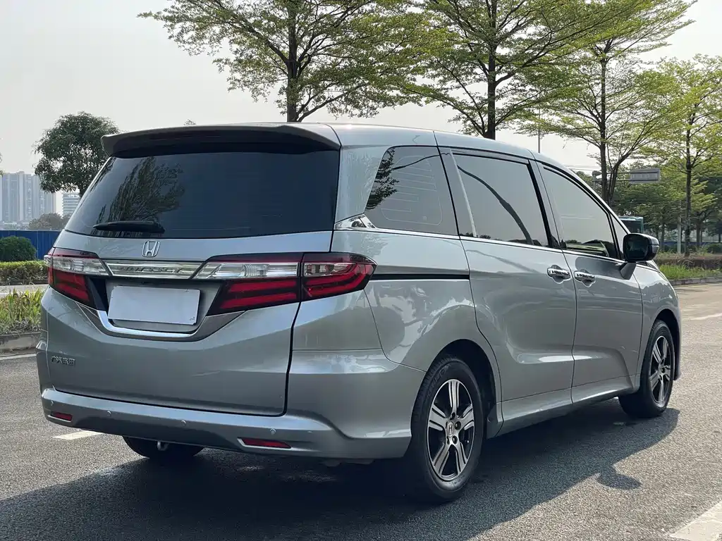 Honda Odyssey 2018 — фото 5