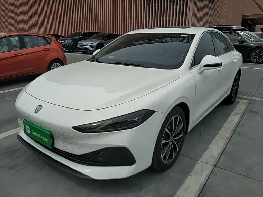 Roewe D7 2025 — фото 1