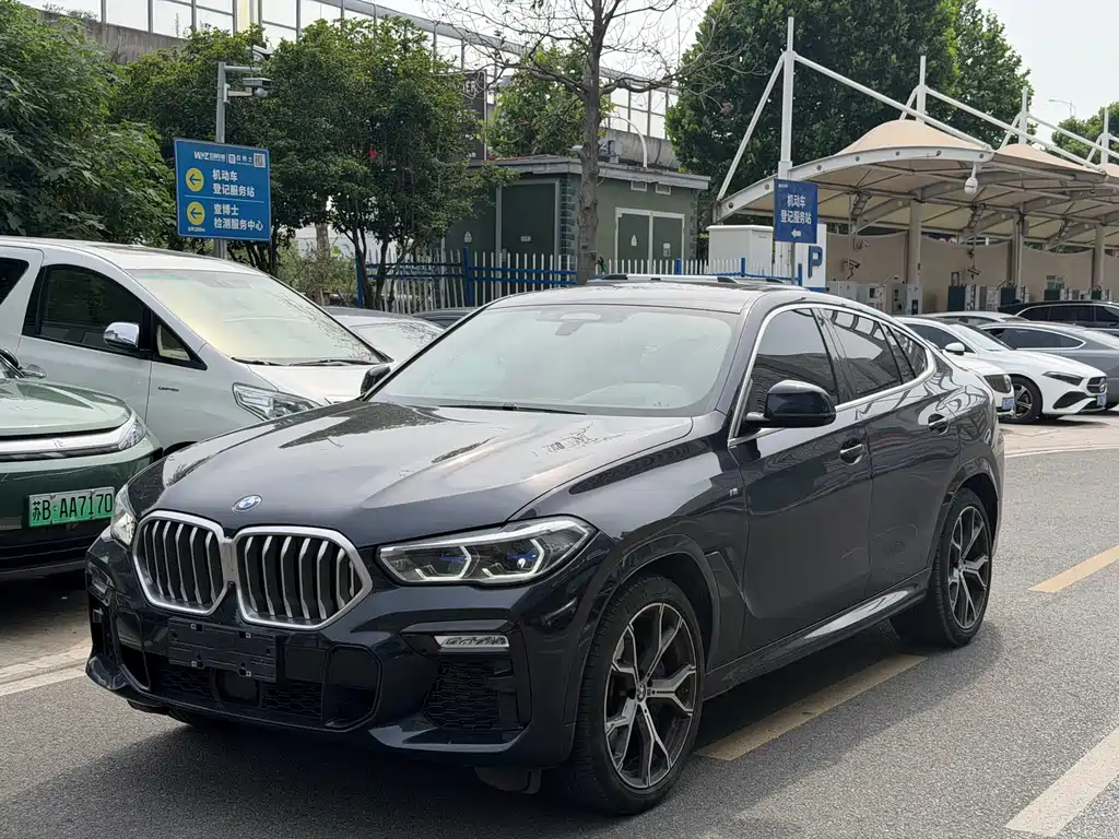 BMW X6 2021 — фото 1