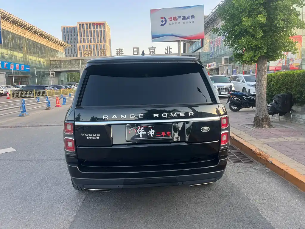Land Rover Range Rover 2019 — фото 10