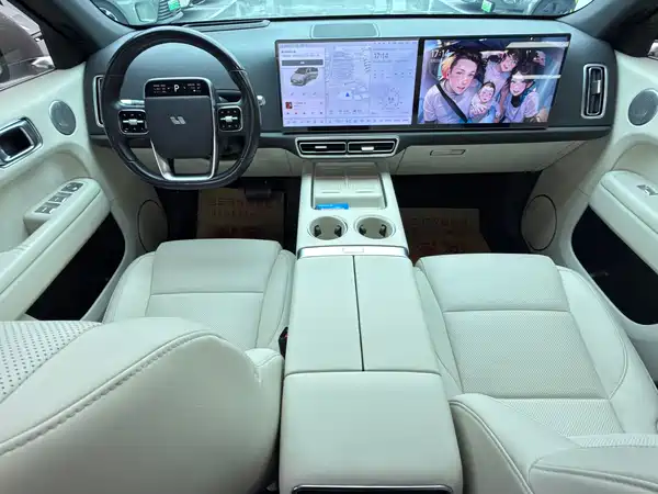 Li Auto L6 2024