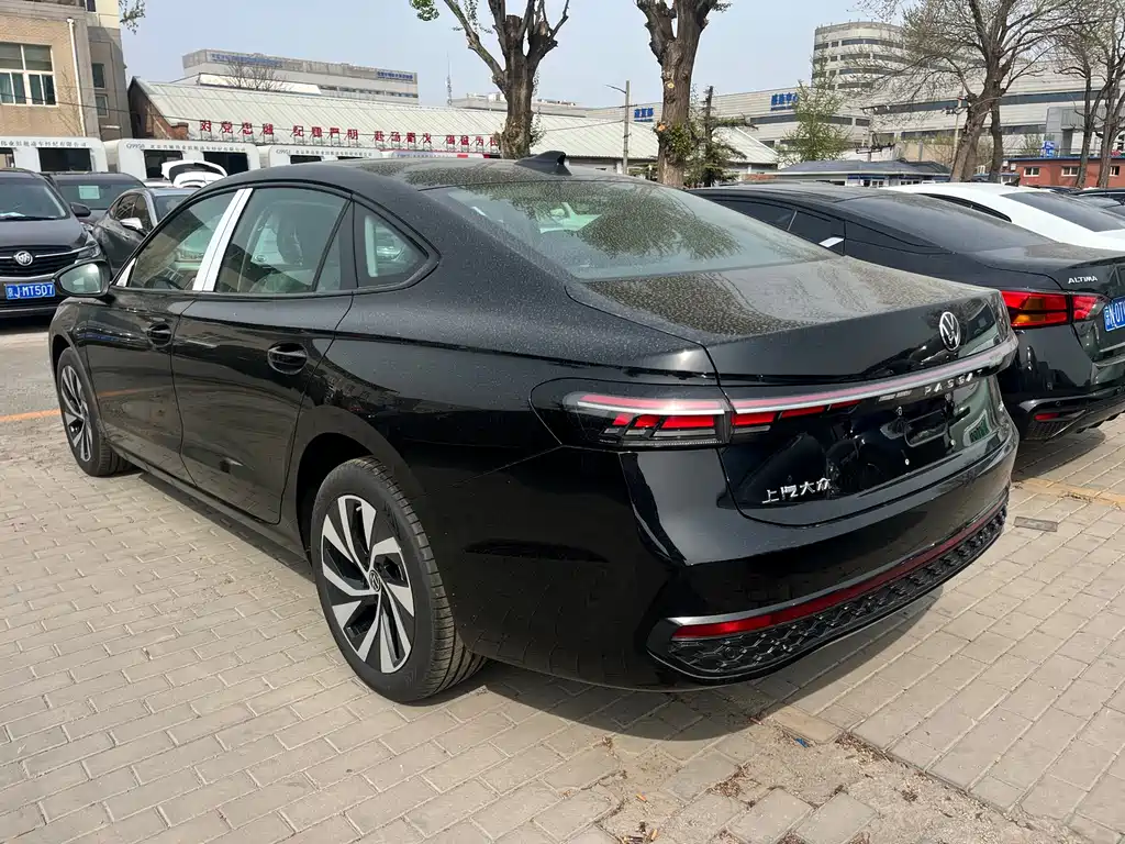 Volkswagen Passat — фото 4