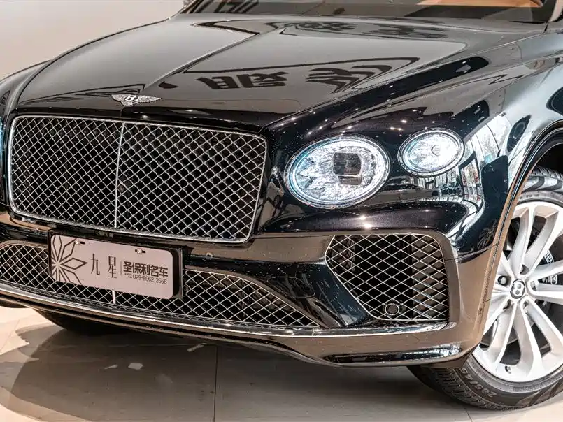 Bentley Bentayga 2023 — фото 20