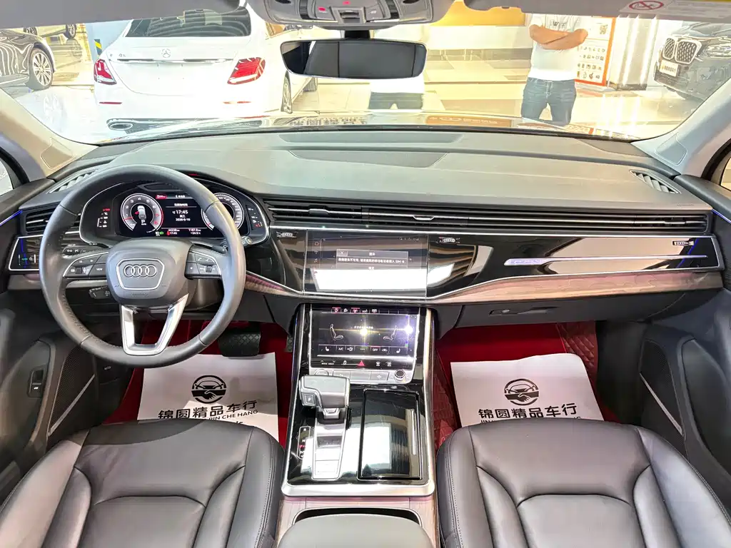Audi Q7 2020 — фото 13