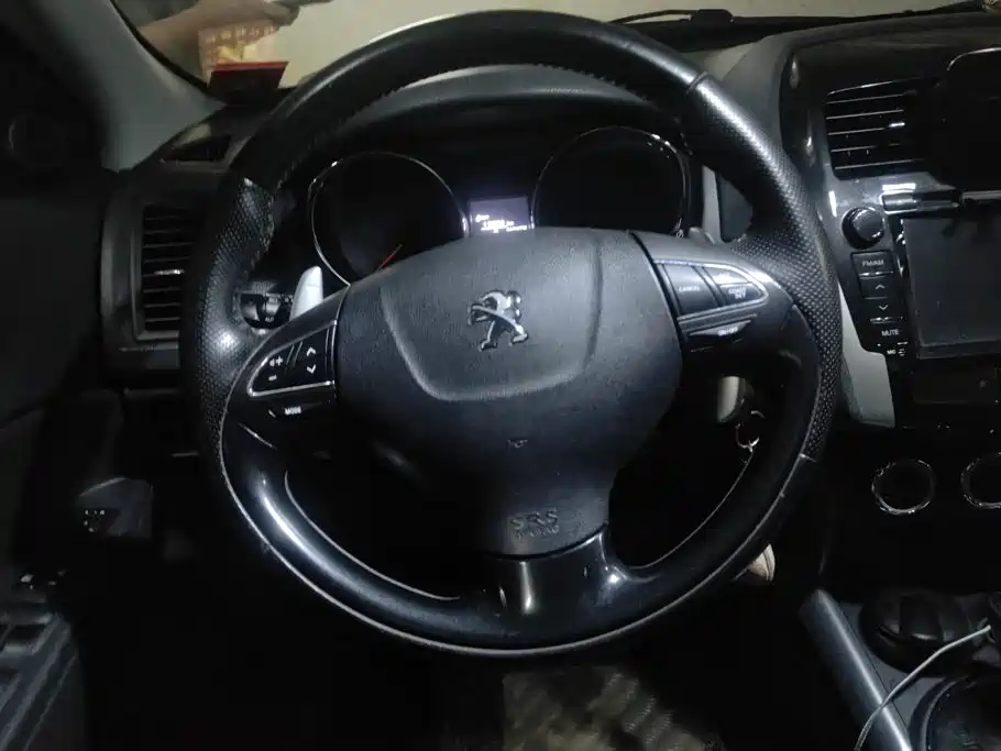 Peugeot 4008 2014 — фото 15