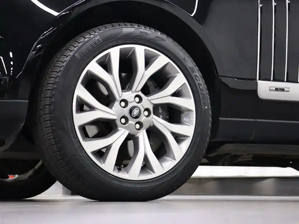 Land Rover Range Rover 2021 — фото 40