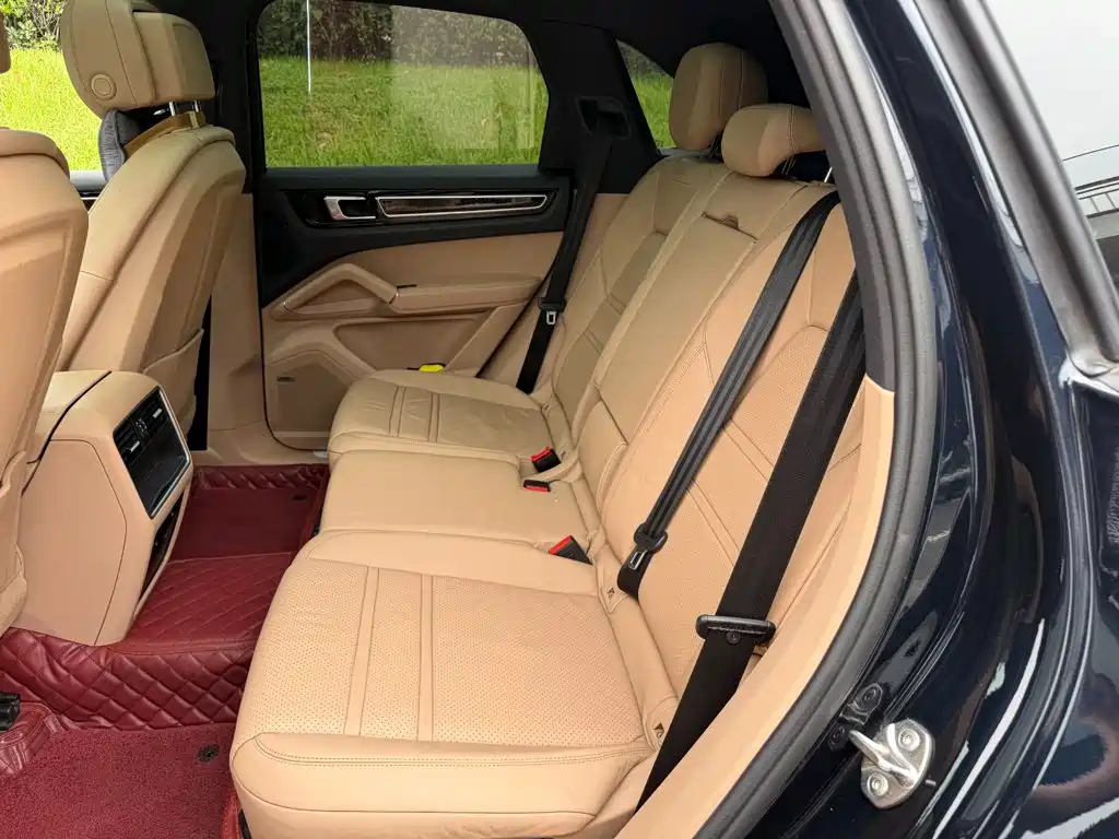 Porsche Cayenne 2018 — фото 12