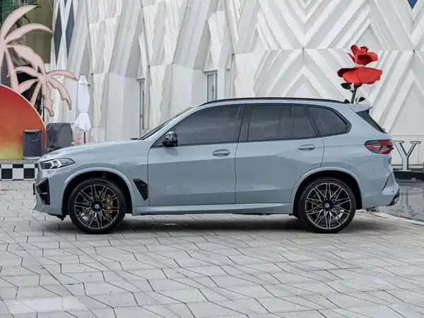 BMW X5 M 2023