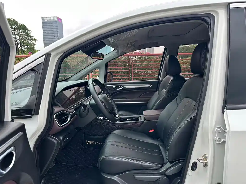 GAC Trumpchi M6 2022 — фото 4