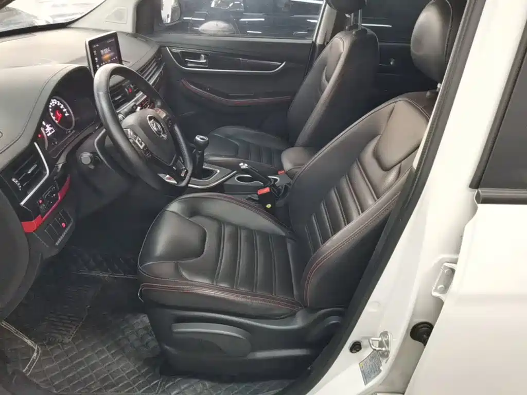 Dongfeng Fengxing SX6 2020 — фото 15