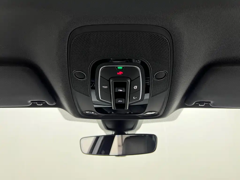 Audi Q5L 2025 — фото 11