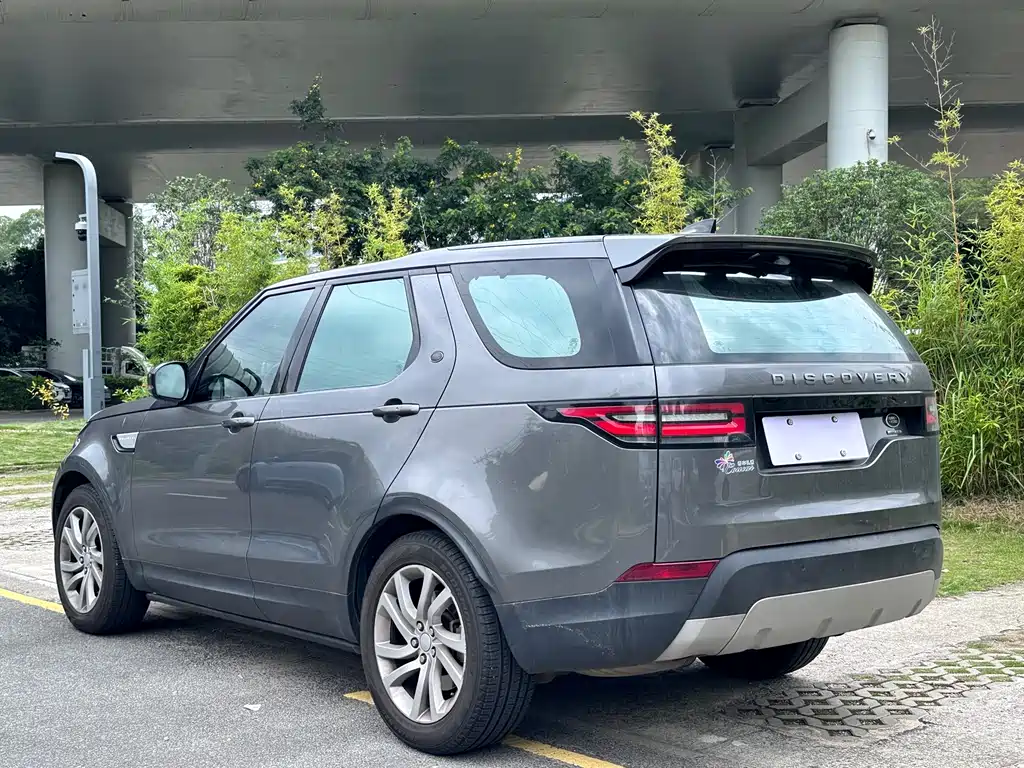 Land Rover Discovery 2017 — фото 6