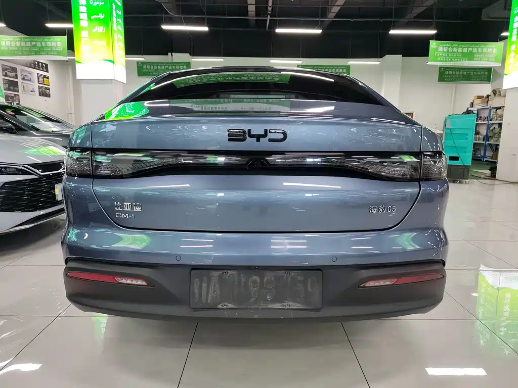 BYD Seal 05 DM-i 2025 — фото 8