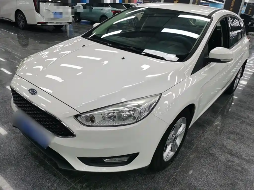 Ford Focus 2015 — фото 1