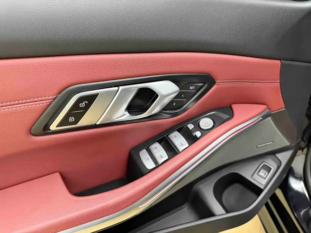 BMW 3 Series 2024 — фото 14