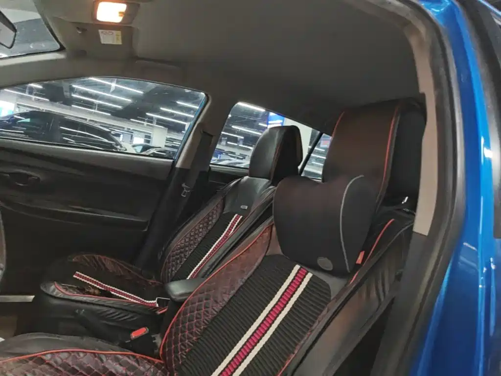 Toyota Yaris L 2018 — фото 15