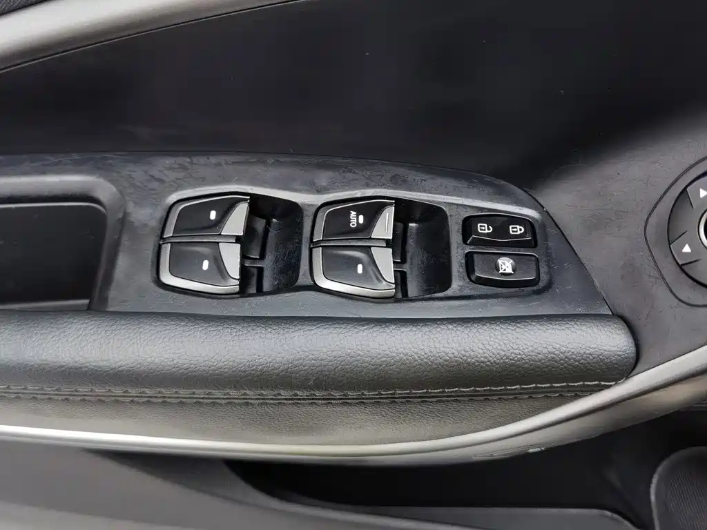 Hyundai Santa Fe 2015 — фото 9