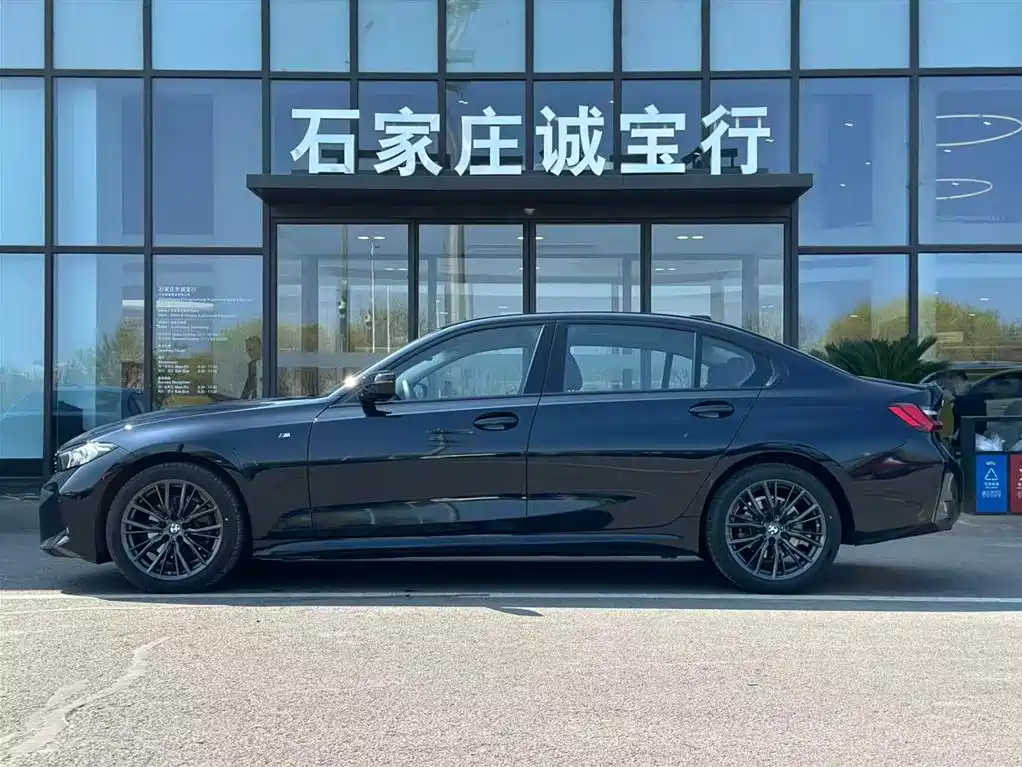 BMW 3 Series 2024