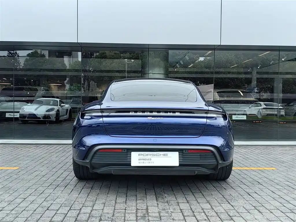 Porsche Taycan 2021 — фото 9