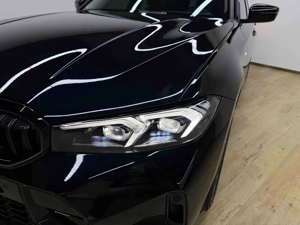 BMW 3 Series 2025