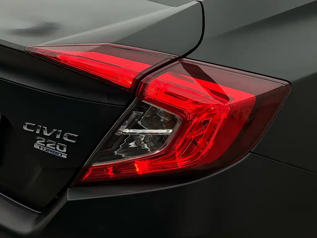 Honda Civic 2019 — фото 21