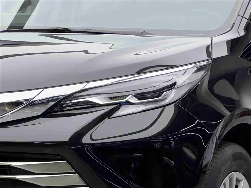 Toyota Sienna 2022 — фото 3