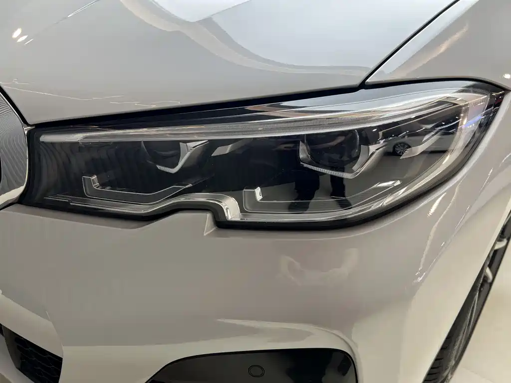 BMW 3 Series 2022 — фото 14