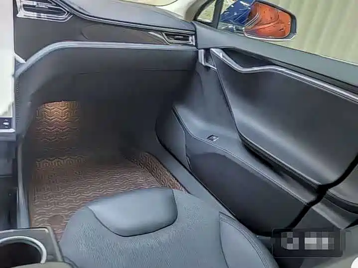 Tesla Model S 2016 — фото 10