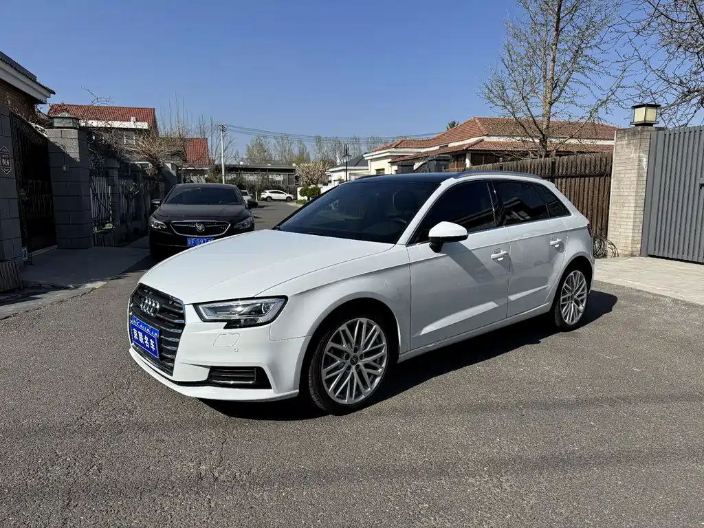 Audi A3 2019 — фото 1
