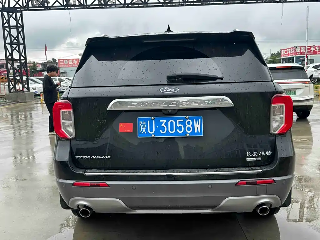 Ford Explorer 2022 — фото 10