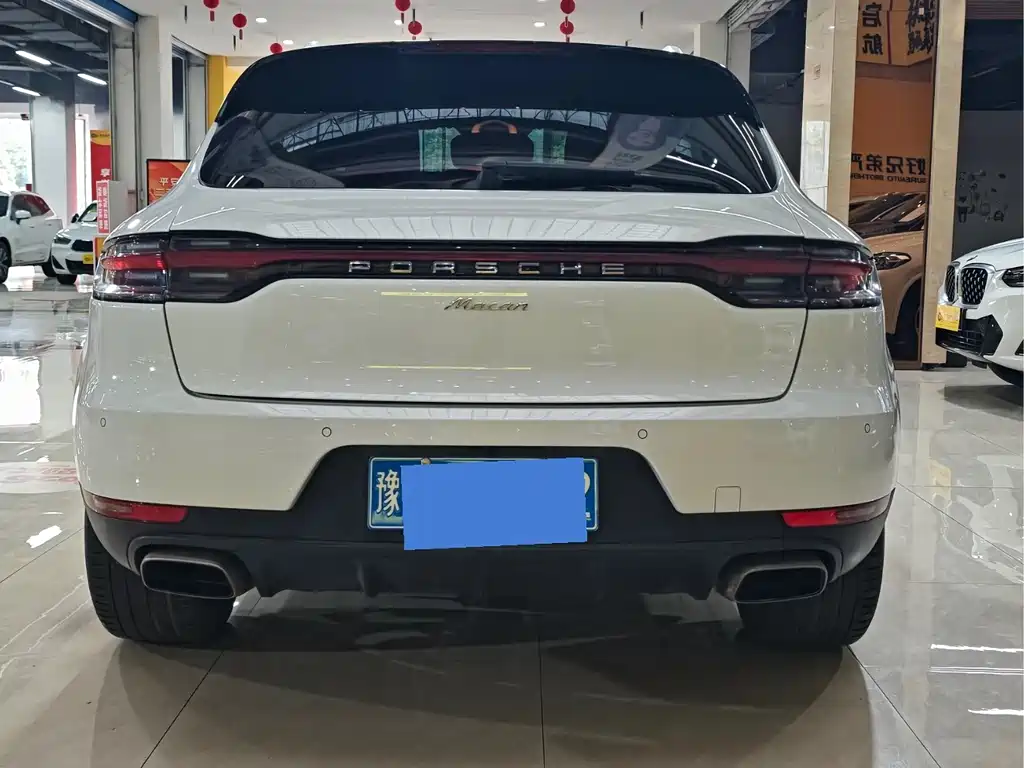 Porsche Macan 2019 — фото 23