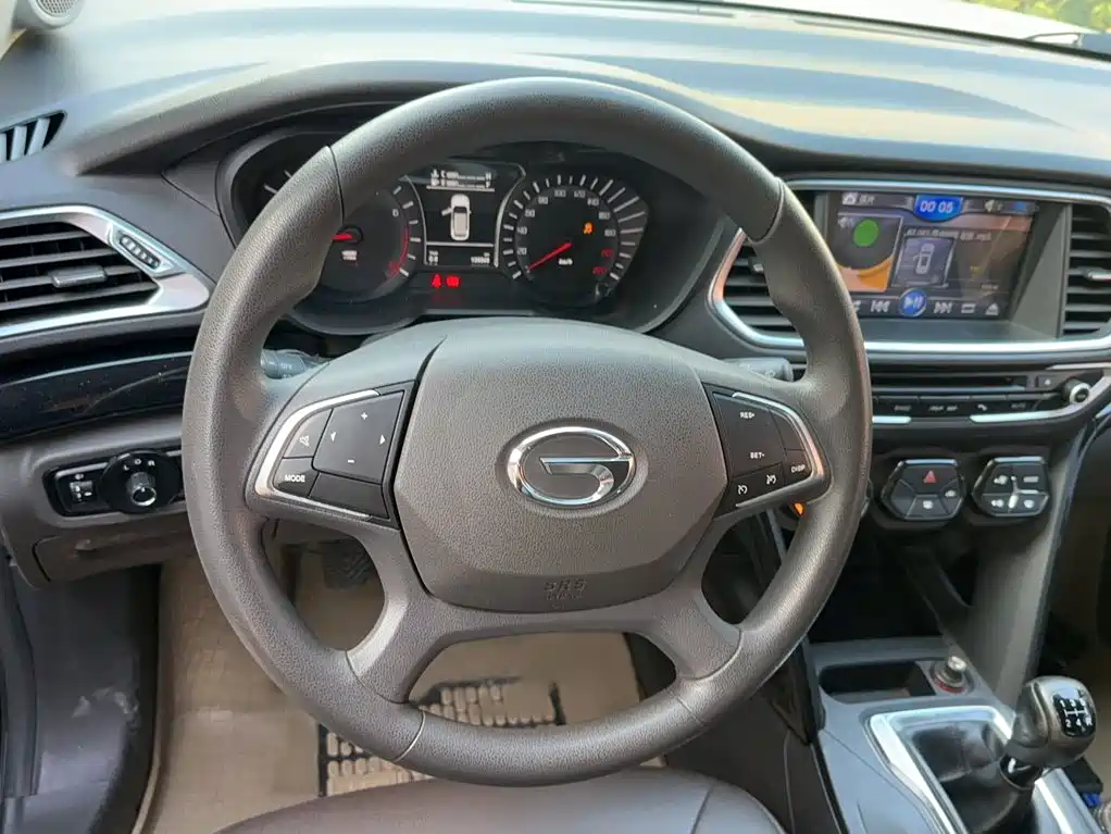 GAC Trumpchi GS4 2016 — фото 4
