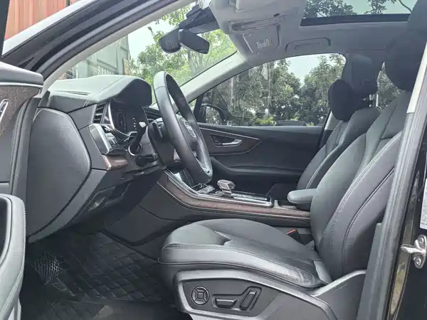 Audi Q7 2024