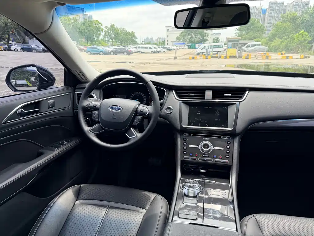 Ford Taurus 2018 — фото 7