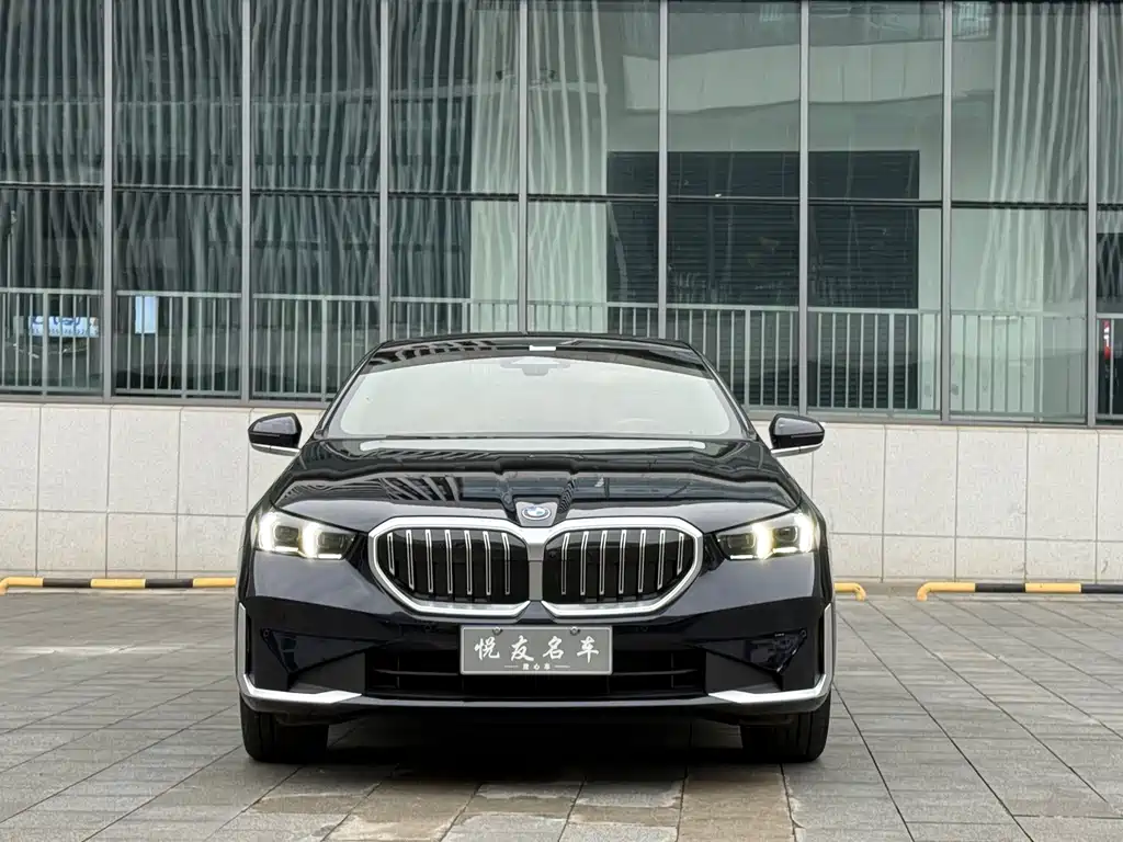 BMW 5 Series 2025