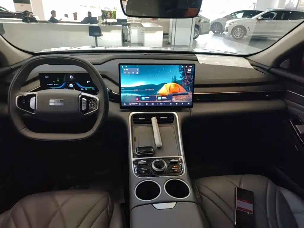 Geely Galaxy L6 2025 — фото 10