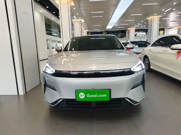Geely Galaxy L6 2025