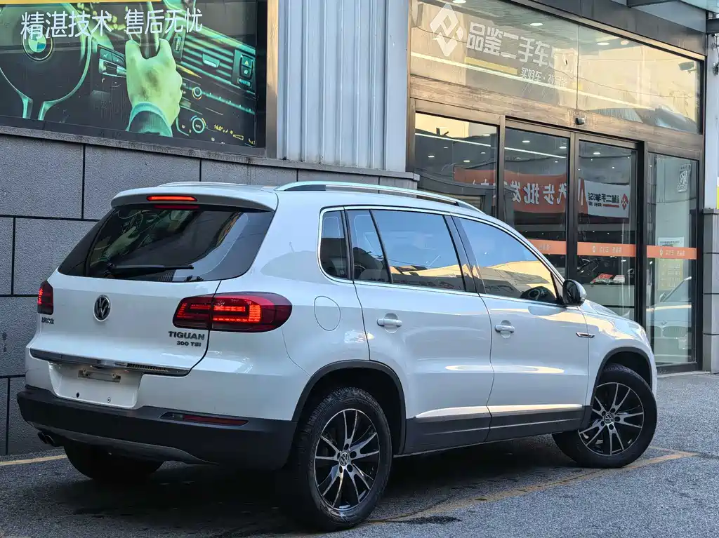 Volkswagen Tiguan 2017 — фото 2
