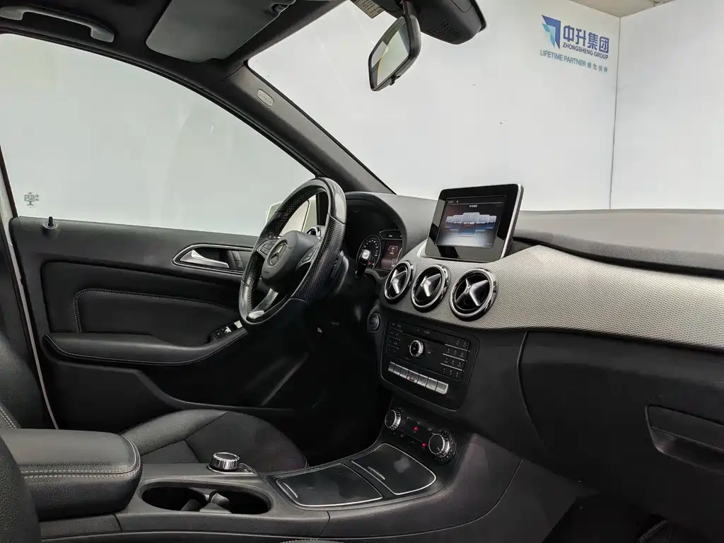 Mercedes-Benz B-Class 2015 — фото 14