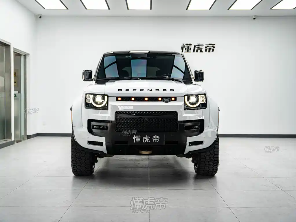 Land Rover Defender 2021 — фото 8