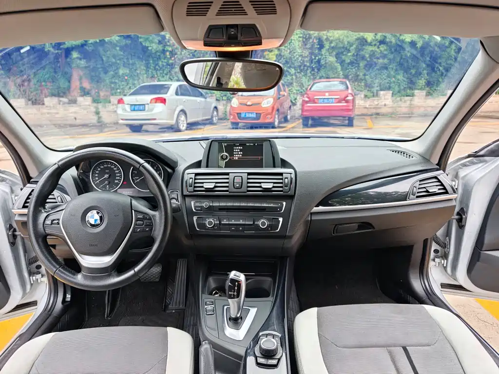 BMW 1 Series 2012 — фото 13