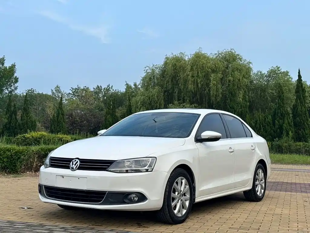 Volkswagen Sagitar 2012