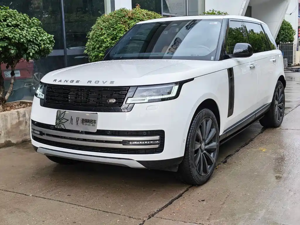 Land Rover Range Rover 2023 — фото 1