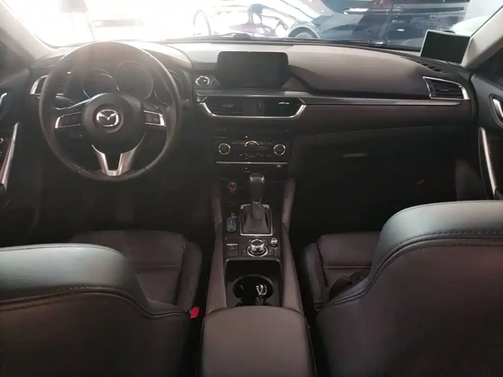 Mazda Atenza 2017 — фото 10